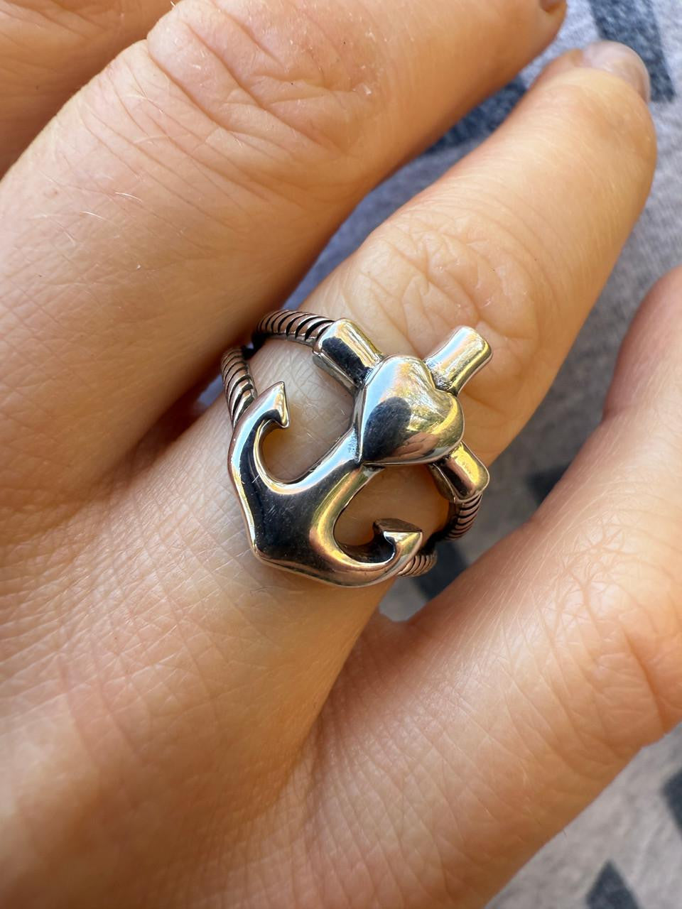 HarlemBling Cross On Anchor Ring - 925 Silver Oxidized - Plain