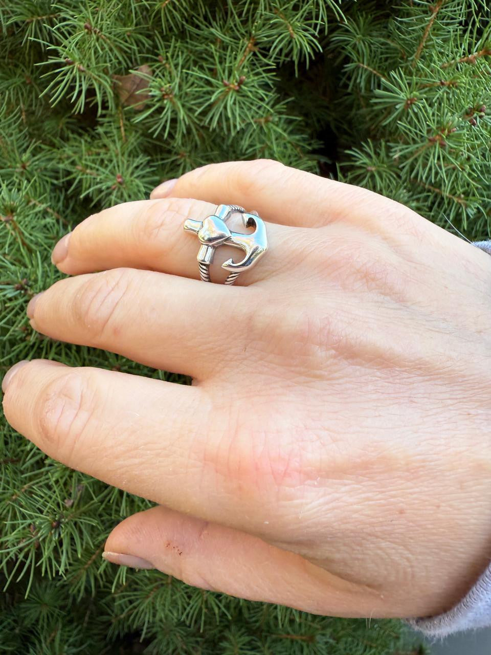 HarlemBling Cross On Anchor Ring - 925 Silver Oxidized - Plain