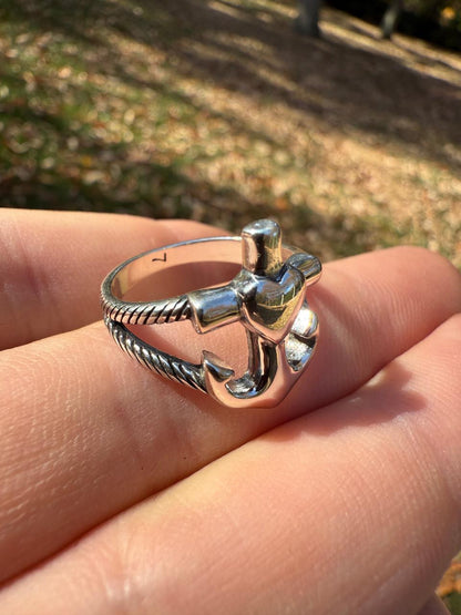 HarlemBling Cross On Anchor Ring - 925 Silver Oxidized - Plain