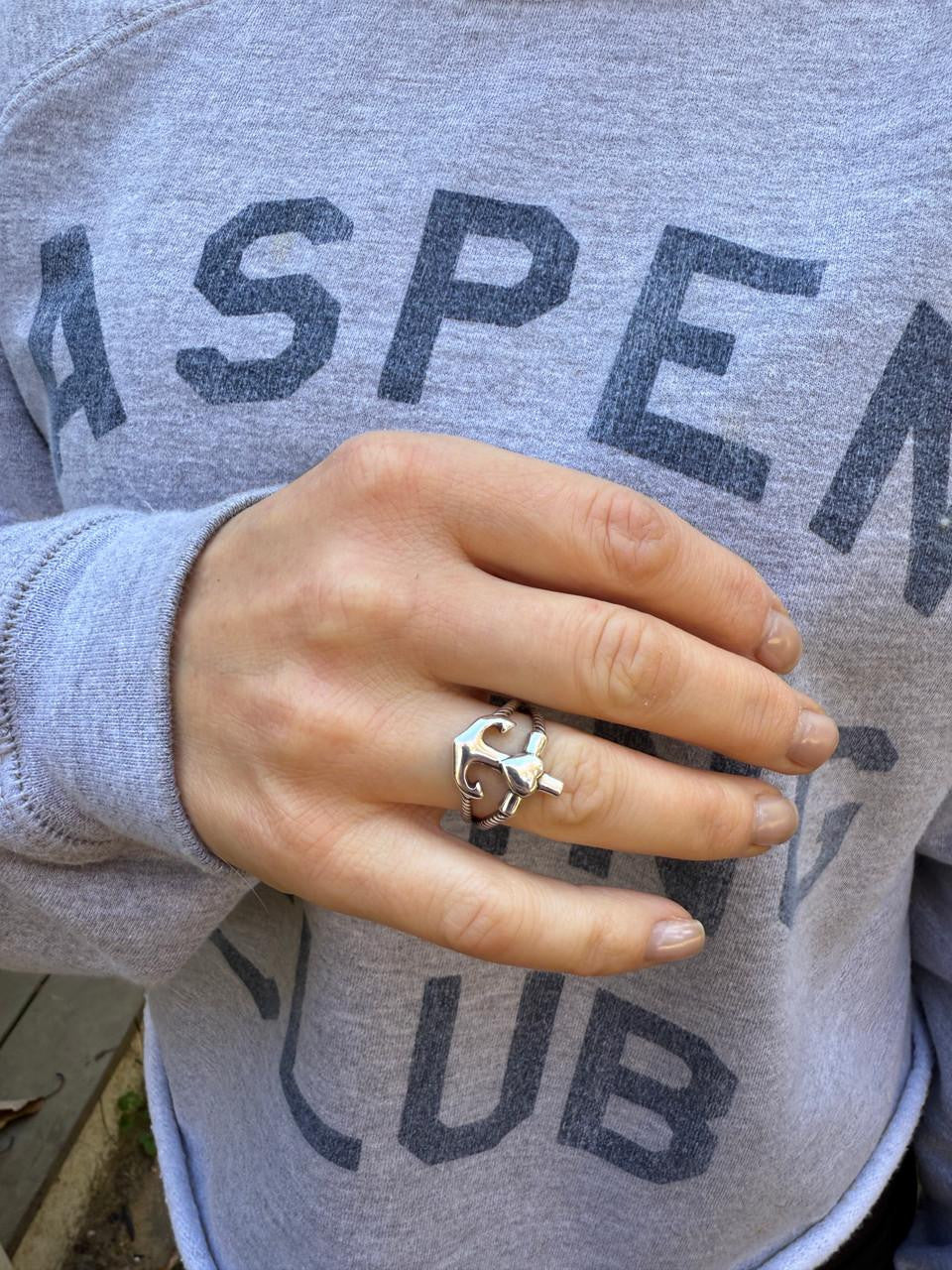 HarlemBling Cross On Anchor Ring - 925 Silver Oxidized - Plain