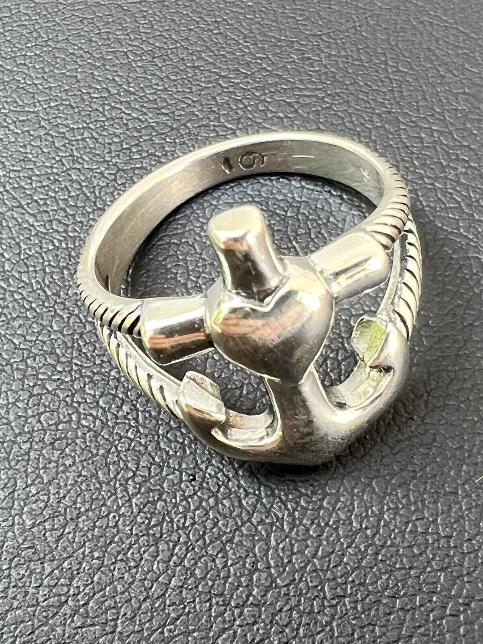 HarlemBling Cross On Anchor Ring - 925 Silver Oxidized - Plain