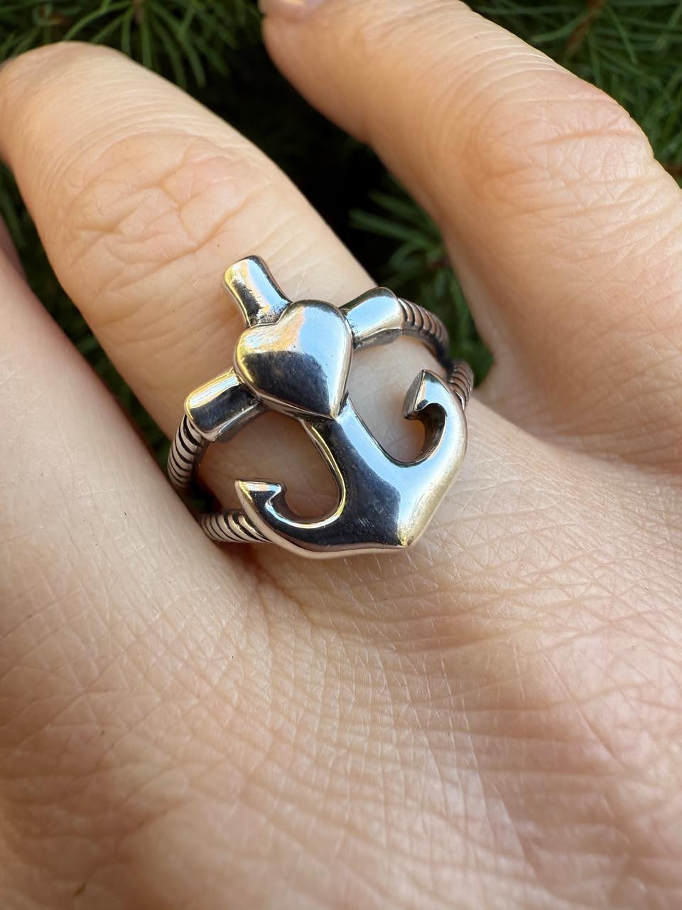 HarlemBling Cross On Anchor Ring - 925 Silver Oxidized - Plain