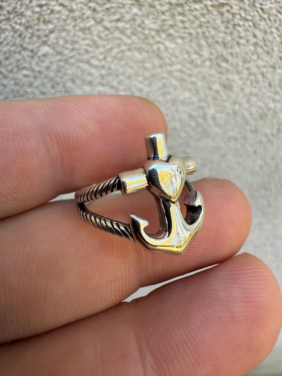 HarlemBling Cross On Anchor Ring - 925 Silver Oxidized - Plain