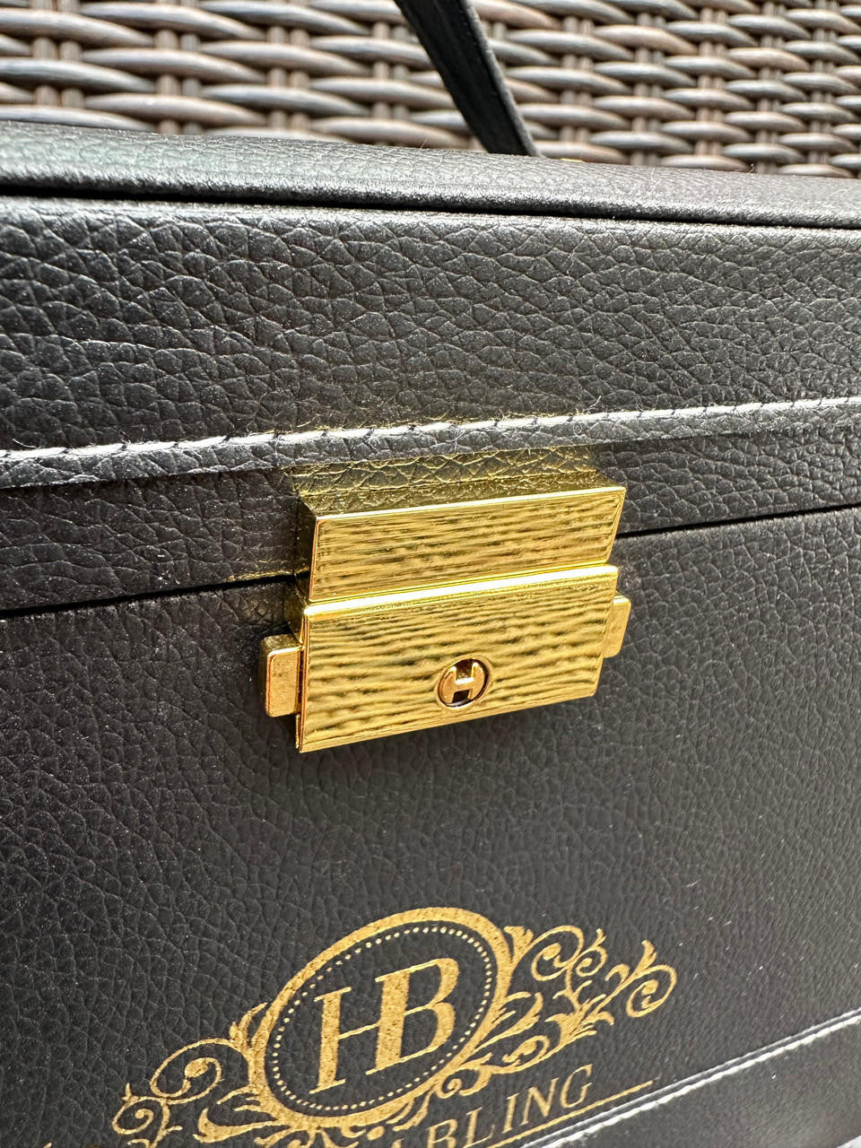 HarlemBling Harlembling Leather Full Size Home Jewelry Box Case