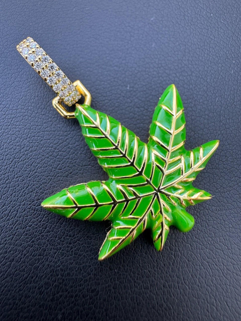HarlemBling Marijuana Pendant Moissanite 925 Silver Marijuana Weed Leaf Pendant Necklace