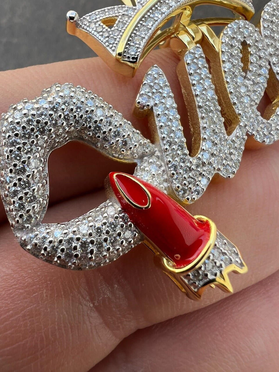 HarlemBling MOISSANITE 925 Silver/Gold/Rose Iced Queen W. Crown & Lipstick Pendant Necklace