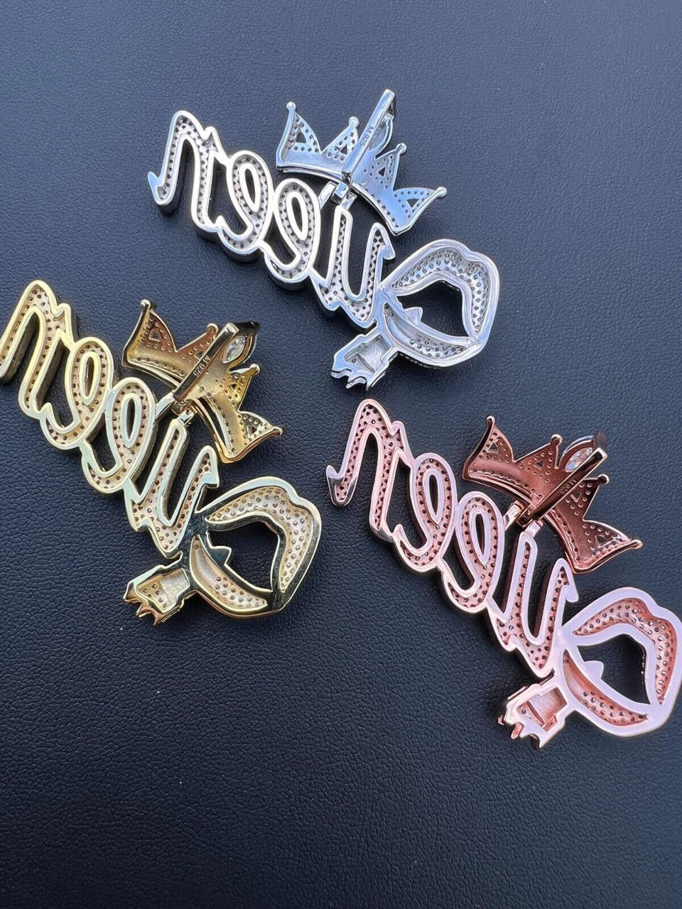 HarlemBling MOISSANITE 925 Silver/Gold/Rose Iced Queen W. Crown & Lipstick Pendant Necklace