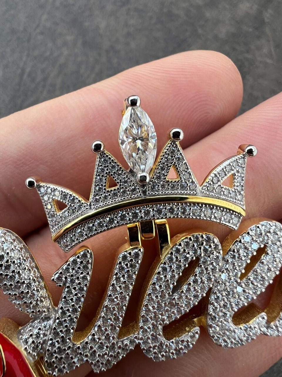 HarlemBling MOISSANITE 925 Silver/Gold/Rose Iced Queen W. Crown & Lipstick Pendant Necklace