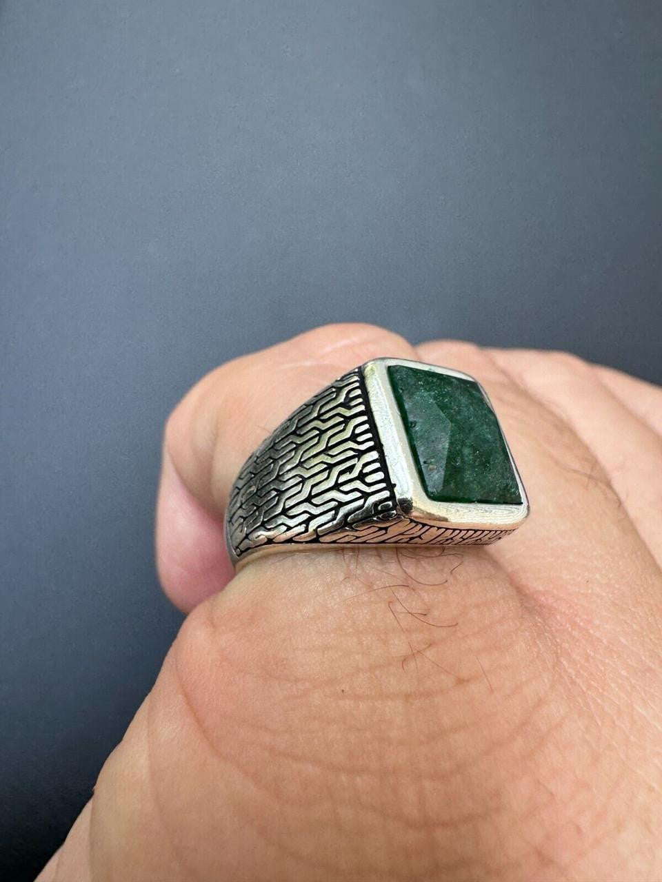 HarlemBling NYC Natural Green Eye Ring - 925 Silver Oxidized - Genuine Green Emerald Stone