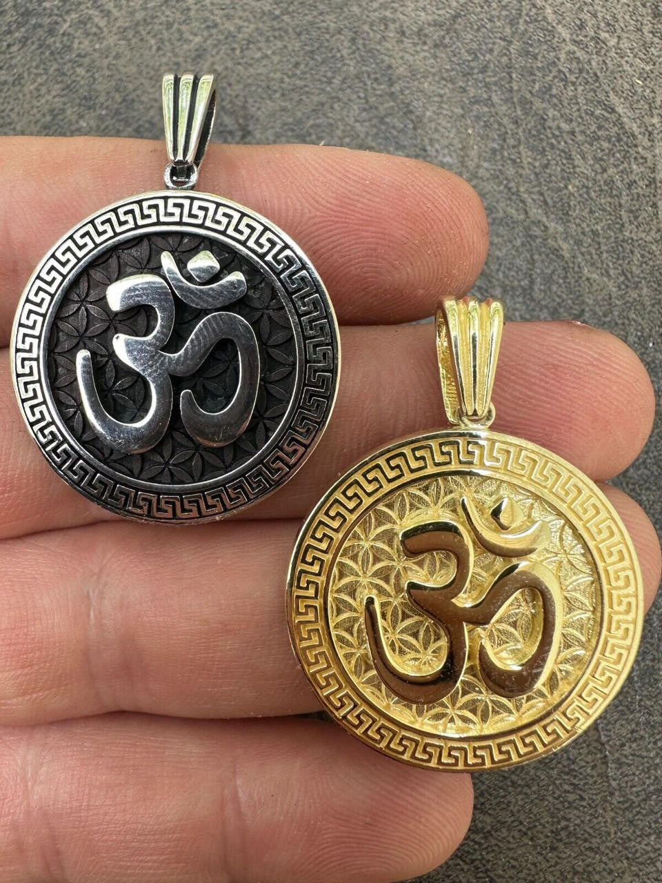 HarlemBling Real 925 Silver / 14k Gold Plated Ohn Hindu Om Big 1" Medallion Pendant Necklace
