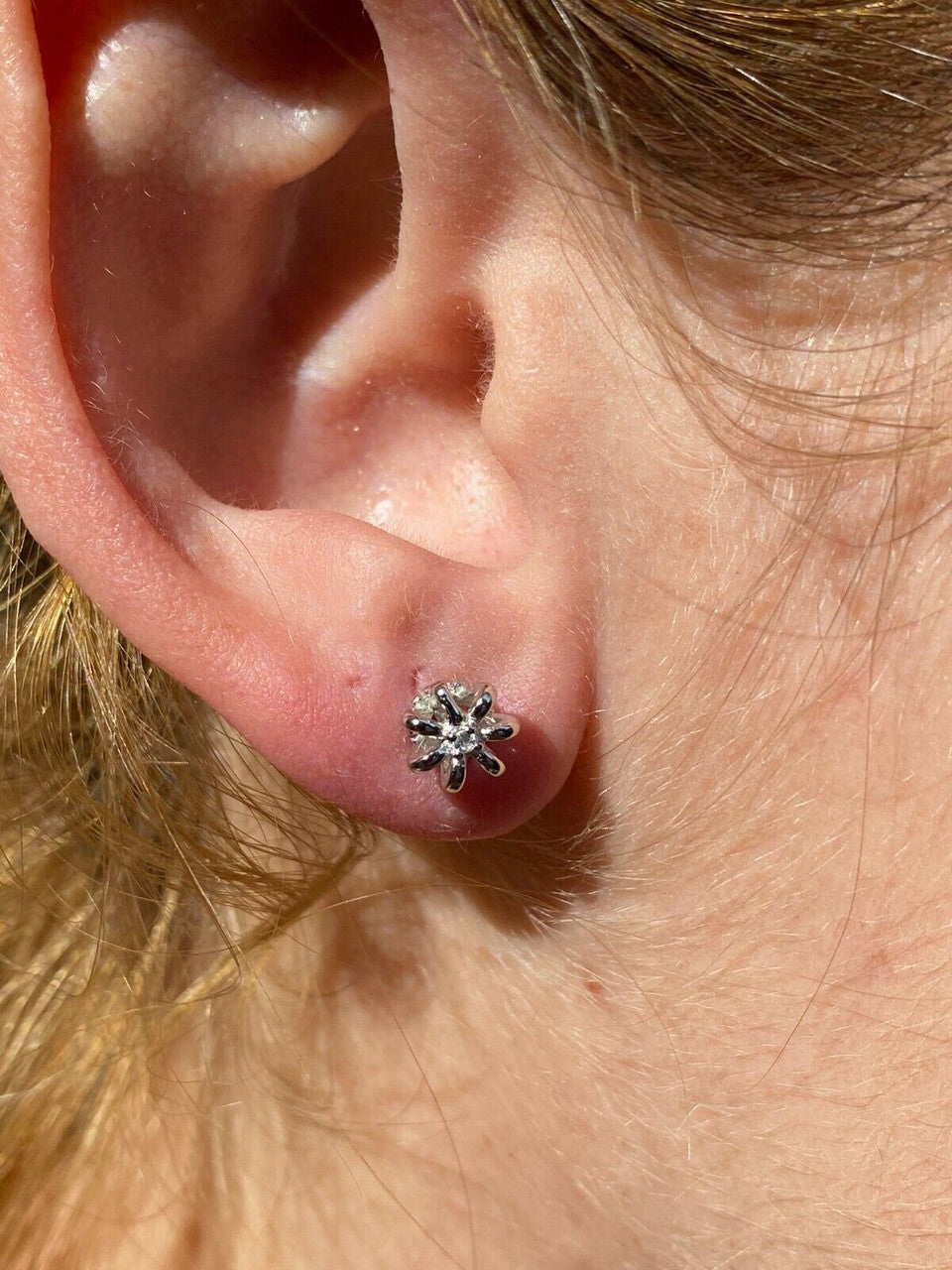 HarlemBling Real Solid 925 Sterling Silver Crown Shape Earrings Small Solitaire Studs Girls