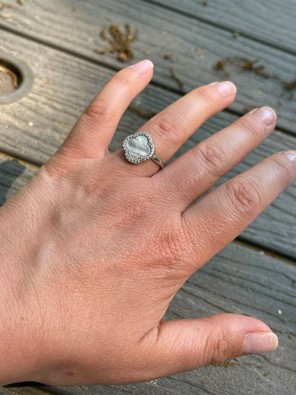 HarlemBling Real Solid 925 Sterling Silver Flower Clover Ring White Mother Of Pearl Diamonds