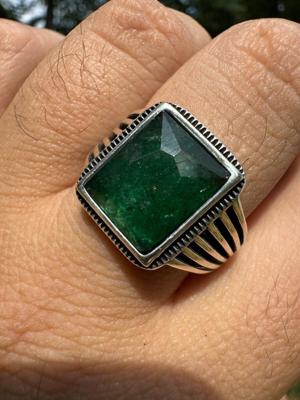 HarlemBling Royalty Ring - 925 Silver - Genuine Green Emerald Stone
