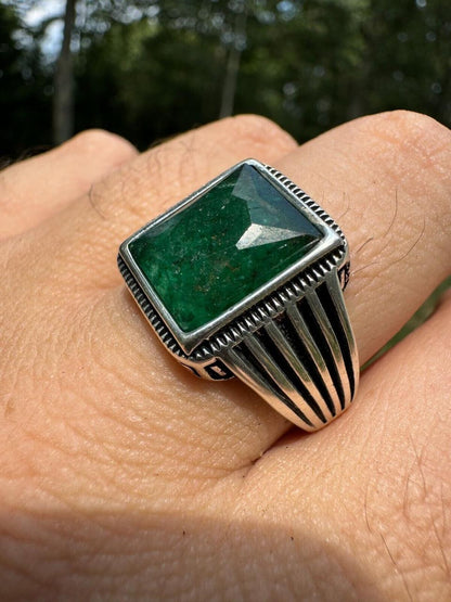 HarlemBling Royalty Ring - 925 Silver - Genuine Green Emerald Stone