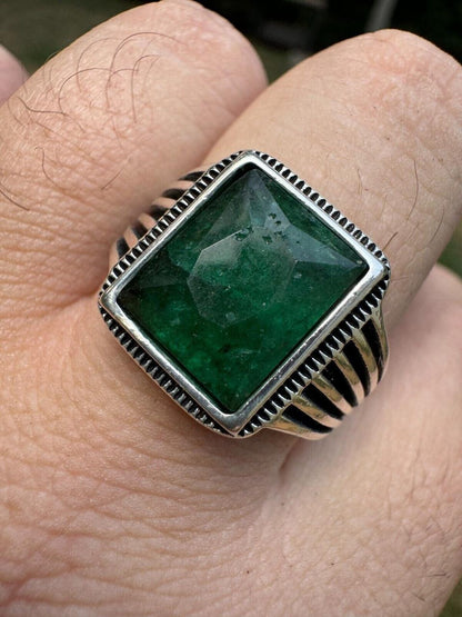 HarlemBling Royalty Ring - 925 Silver - Genuine Green Emerald Stone