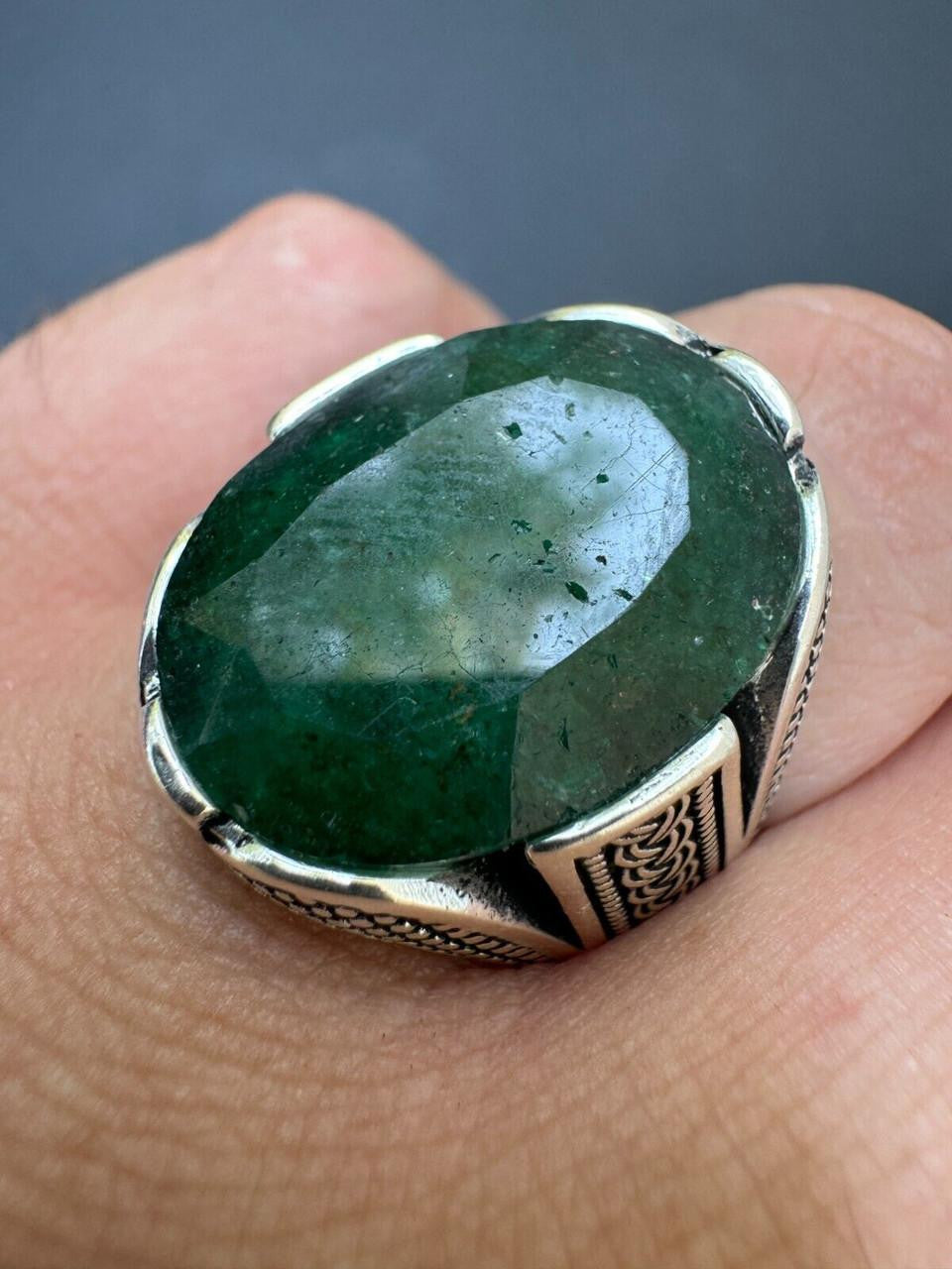 HarlemBling Wealth Ring - 925 Silver Oxidized - Genuine Green Emerald Stone