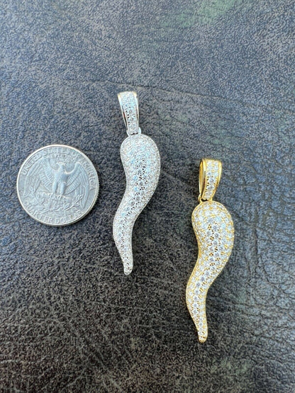 Hip Hop MOISSANITE Iced Hip Hop Cornicello Italian Horn Pepper Pendant Pass Diamond Test