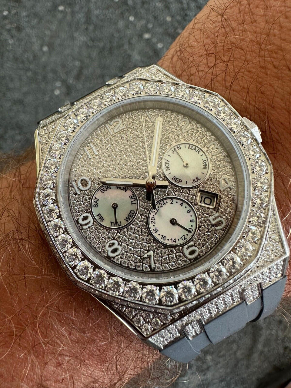 Hip Hop Real MOISSANITE Mens Watch Iced Skeleton Back 44mm Hip Hop - Gray Silicone Band