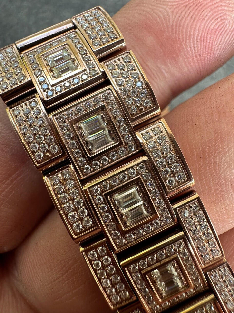 Hip Hop SUMMER 2023 WAVE EDITION Real Baguette MOISSANITE Mens NO ID Presidential Watch Iced Rose Gold