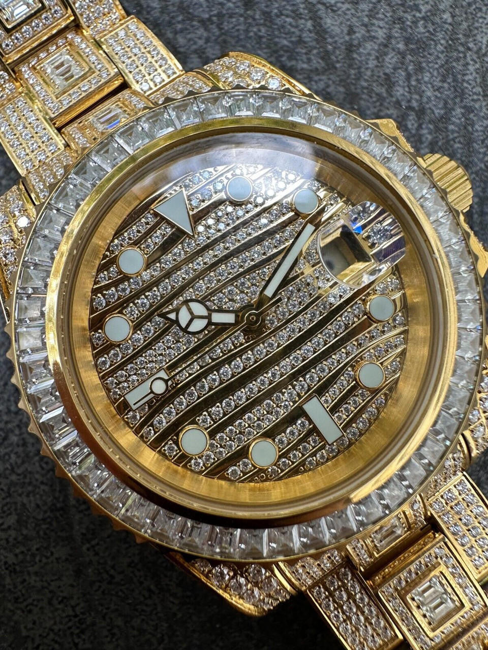 Hip Hop SUMMER 2023 WAVE EDITION Real Baguette MOISSANITE Mens NO ID Presidential Wave Watch Iced Gold  Hip Hop