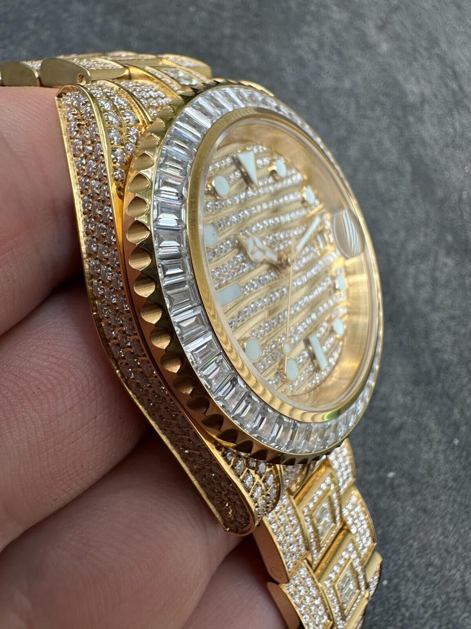 Hip Hop SUMMER 2023 WAVE EDITION Real Baguette MOISSANITE Mens NO ID Presidential Wave Watch Iced Gold  Hip Hop