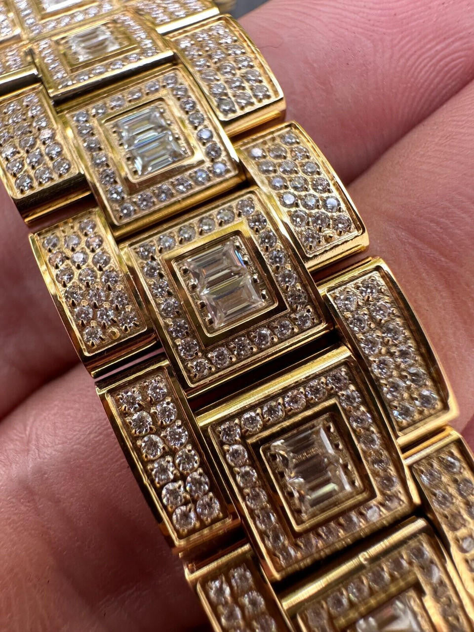Hip Hop SUMMER 2023 WAVE EDITION Real Baguette MOISSANITE Mens NO ID Presidential Wave Watch Iced Gold  Hip Hop