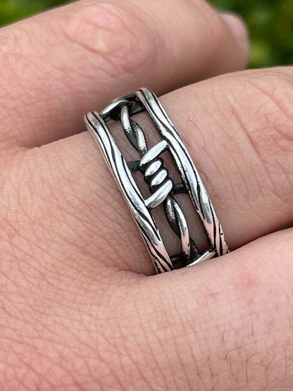 Italiano Silver, Inc Barbed Wire Solid 925 Sterling Silver and Black Oxidized Plain Ring Wedding Band