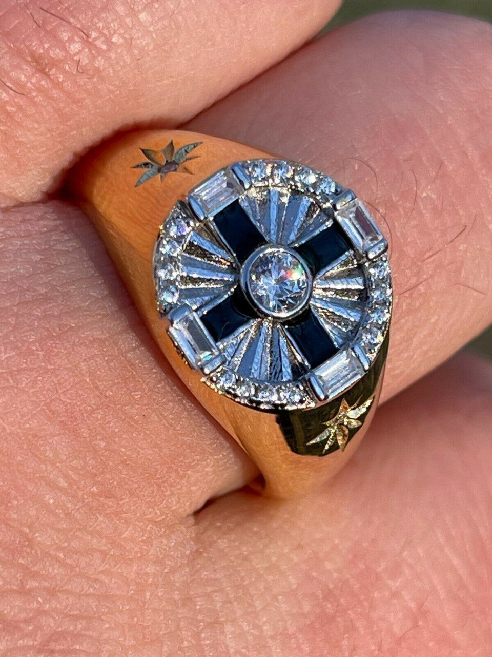 Italiano Silver, Inc Mens Solid 925 Sterling Silver and 14k Gold Solitaire Diamond Cut Star Pinky Ring