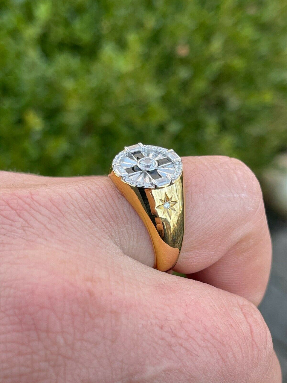 Italiano Silver, Inc Mens Solid 925 Sterling Silver and 14k Gold Solitaire Diamond Cut Star Pinky Ring