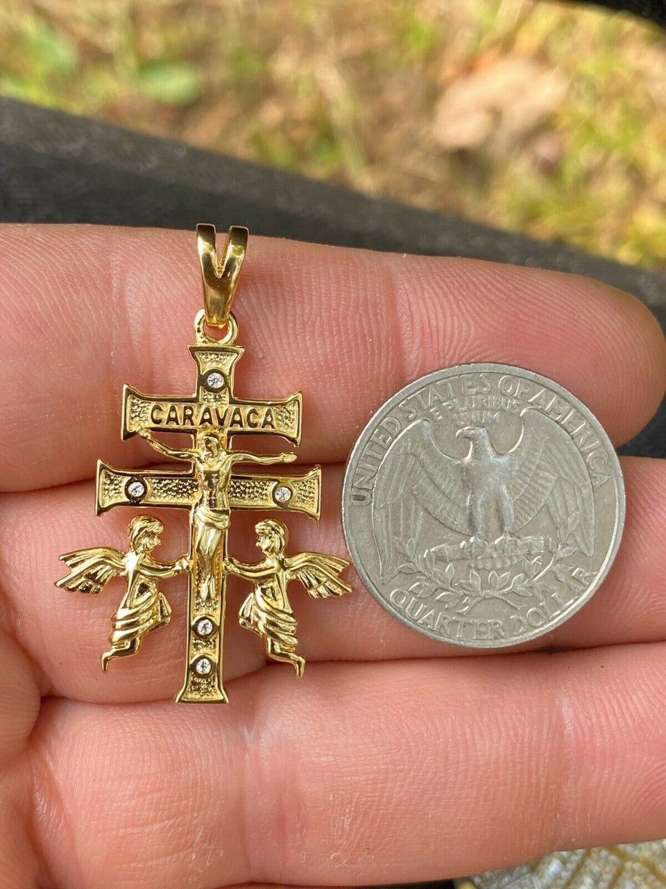 Collier religieux en rgent sterling vec croix en rubis et médille Collier religieux en rgent sterling vec croix en rubis et médille